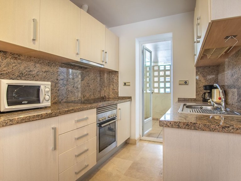 Apartment for Sale in New Golden Mile, Malaga 24