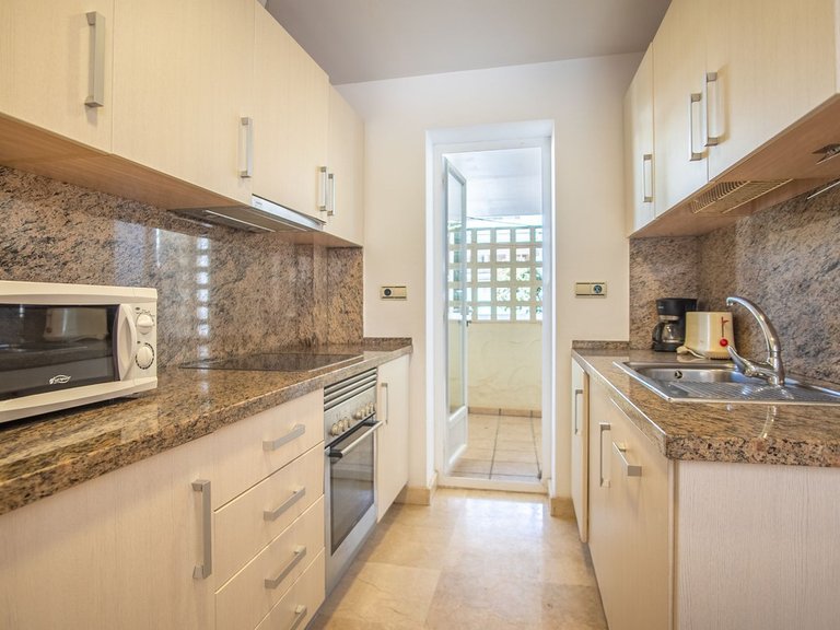 Apartment for Sale in New Golden Mile, Malaga 25