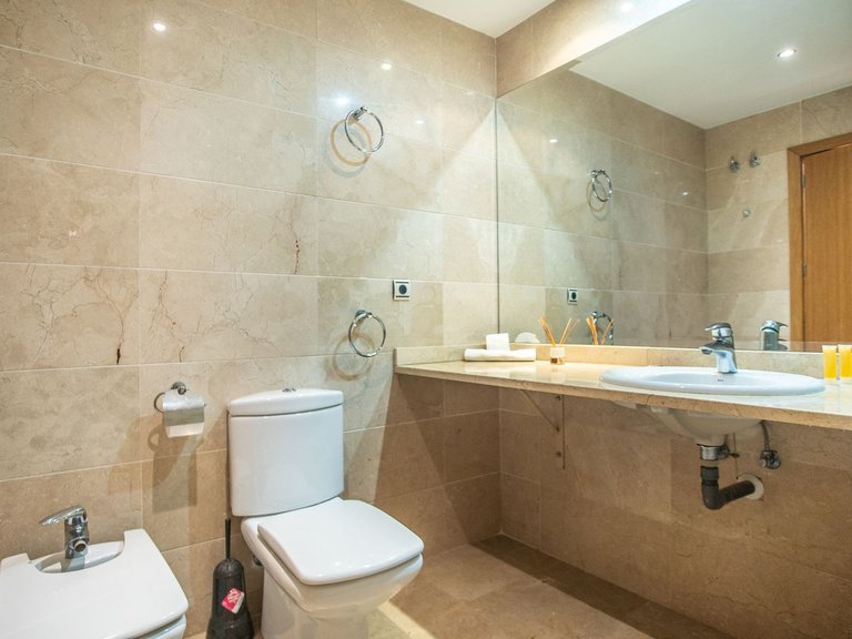 Apartment for Sale in New Golden Mile, Malaga 8
