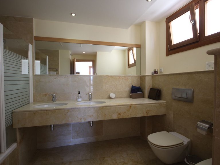 Apartment for Sale in Los Monteros, Malaga 16