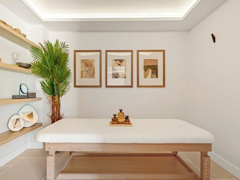 Villa for Sale in Nueva Andalucía, Malaga 36