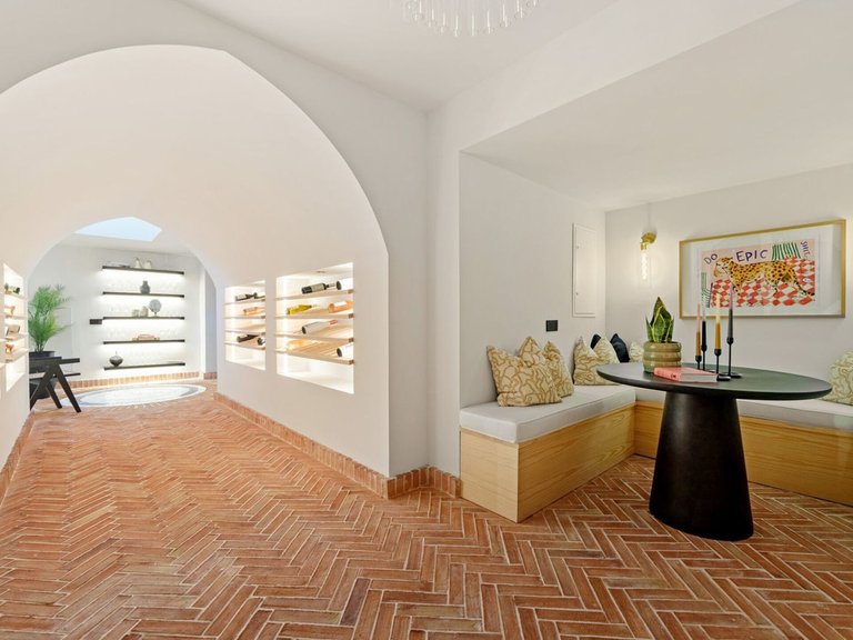 Villa for Sale in Nueva Andalucía, Malaga 37