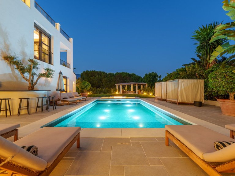 Villa for Sale in Nueva Andalucía, Malaga 44