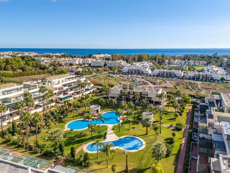 Apartment for Sale in Nueva Andalucía, Malaga 26
