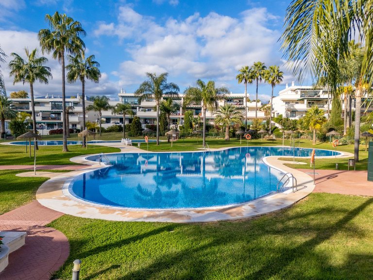 Apartment for Sale in Nueva Andalucía, Malaga 27