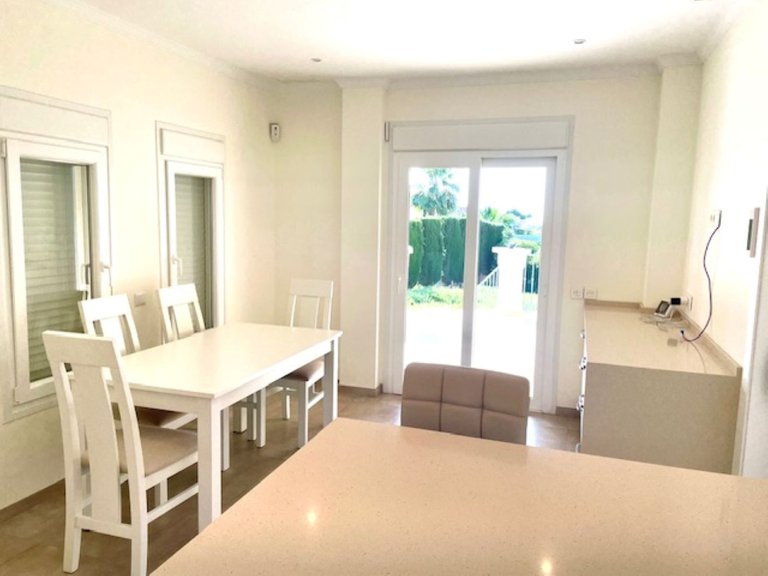 Villa for Sale in Estepona, Malaga 16