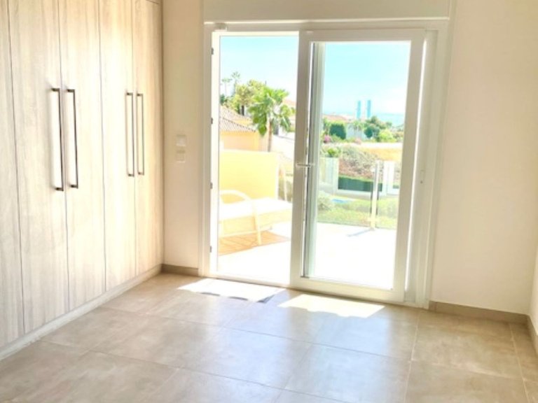 Villa for Sale in Estepona, Malaga 29