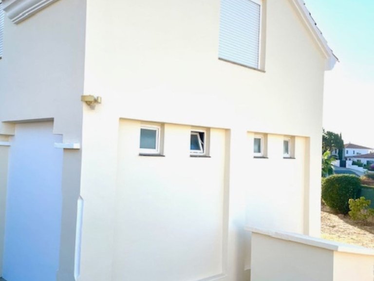 Villa for Sale in Estepona, Malaga 39