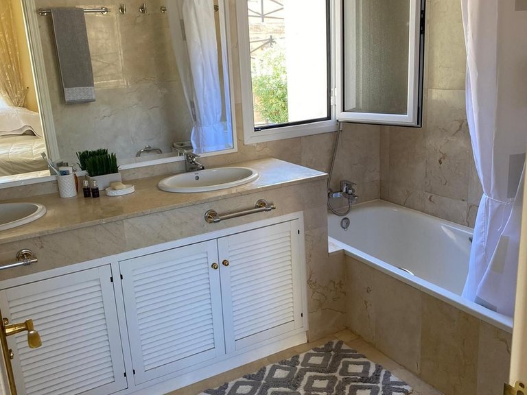 Apartment for Sale in Elviria, Malaga 9