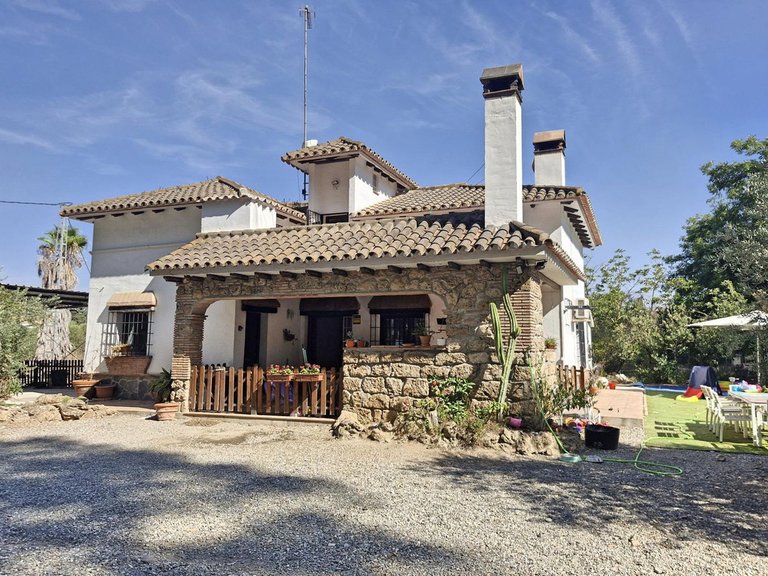 Villa for Sale in Coín, Malaga 1