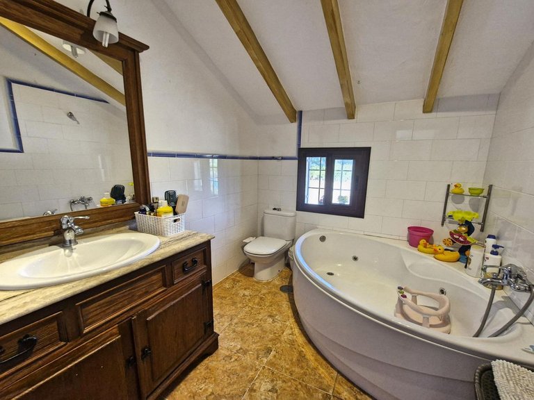 Villa for Sale in Coín, Malaga 10