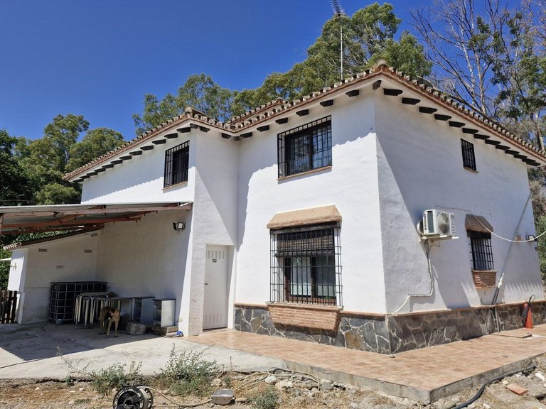 Villa for Sale in Coín, Malaga 26