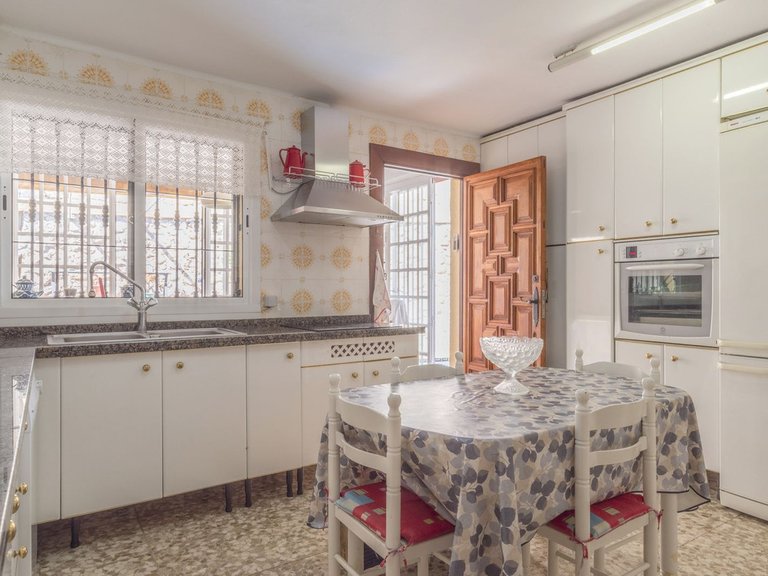 Villa for Sale in Cerrado De Calderón, Malaga 10