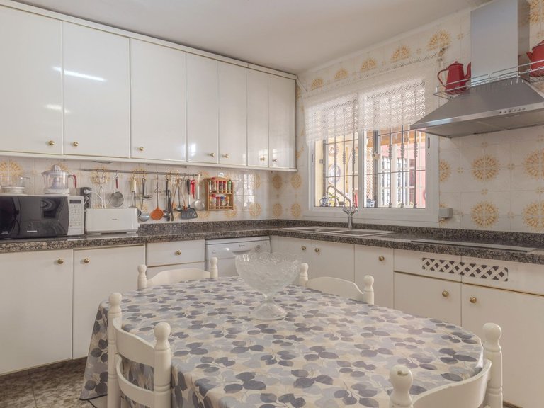Villa for Sale in Cerrado De Calderón, Malaga 12