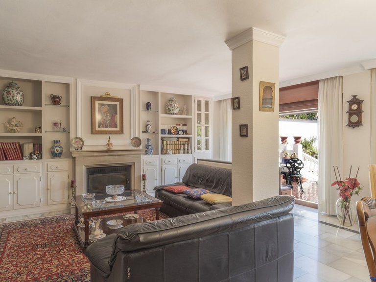 Villa for Sale in Cerrado De Calderón, Malaga 17