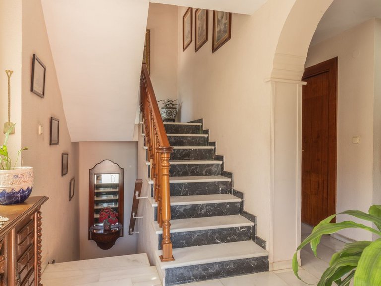 Villa for Sale in Cerrado De Calderón, Malaga 25