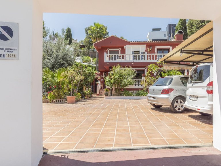 Villa for Sale in Cerrado De Calderón, Malaga 46