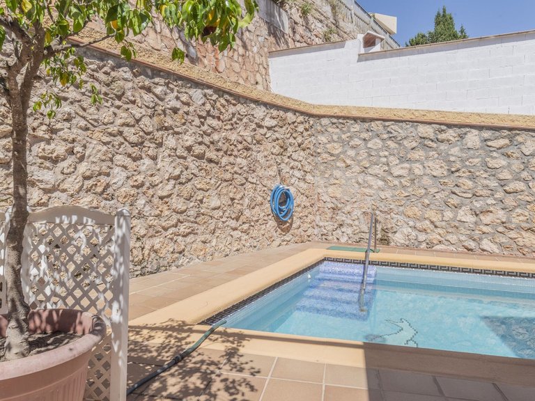 Villa for Sale in Cerrado De Calderón, Malaga 7