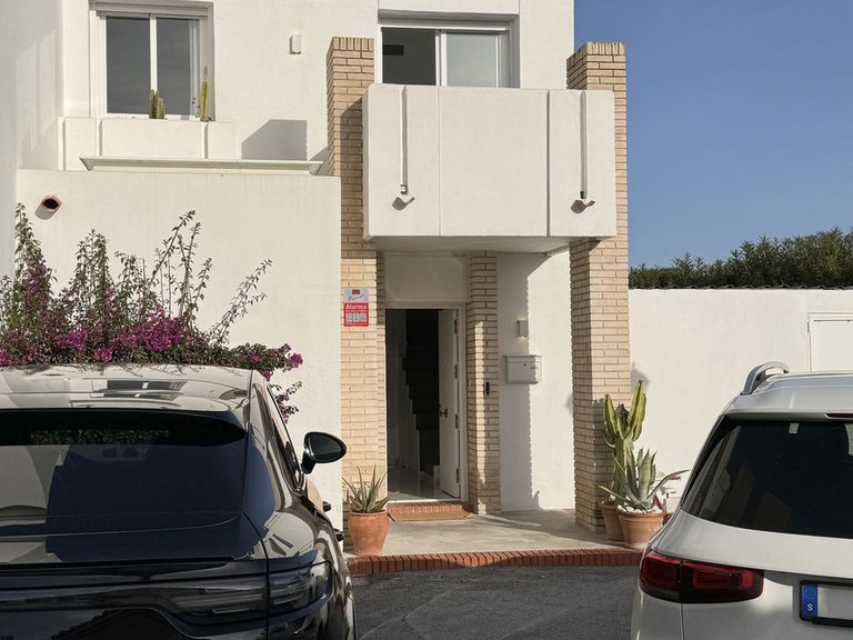 Villa for Sale in Nueva Andalucía, Malaga 13