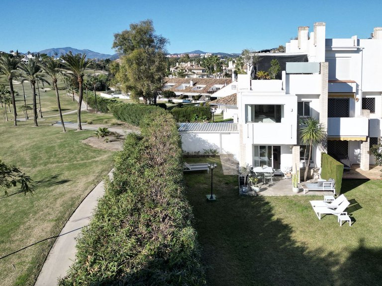 Villa for Sale in Nueva Andalucía, Malaga 2