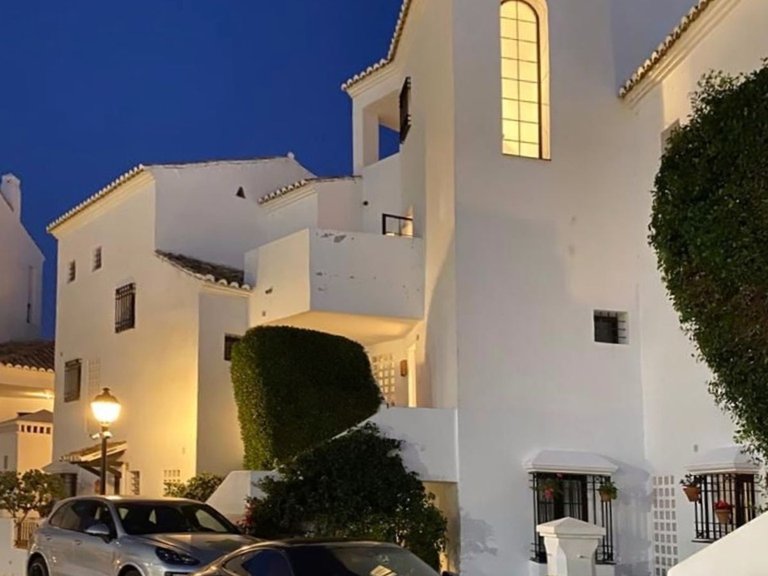 Apartment for Sale in Altos De Los Monteros, Malaga 10