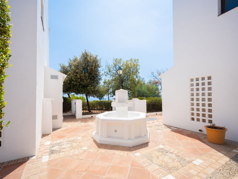 Apartment for Sale in Altos De Los Monteros, Malaga 46