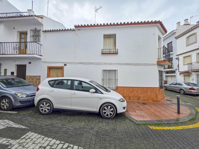 Villa for Sale in Estepona, Malaga 13
