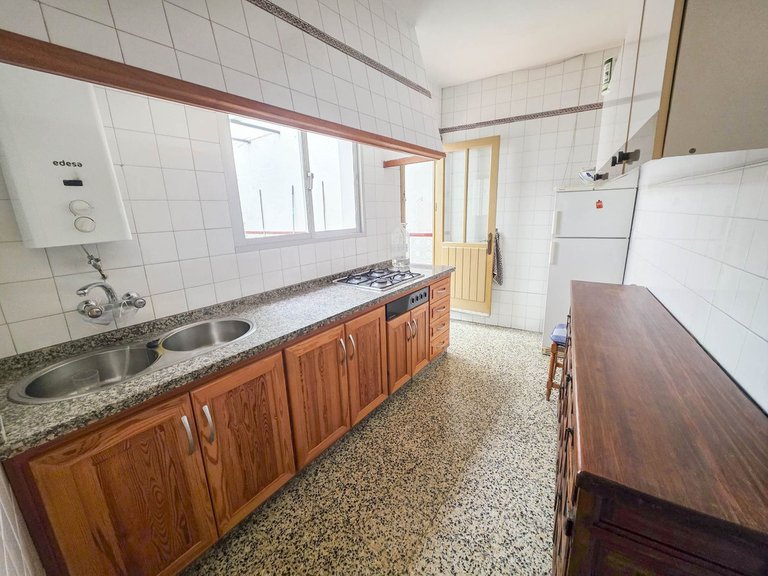 Villa for Sale in Estepona, Malaga 3