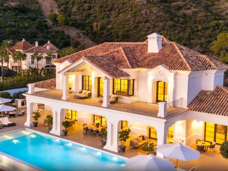 Villa for Sale in Benahavís, Malaga 1