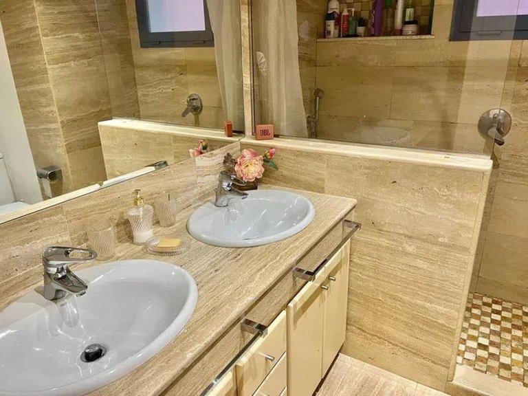 Villa for Sale in Nueva Andalucía, Malaga 13