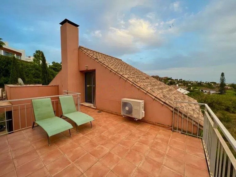 Villa for Sale in Nueva Andalucía, Malaga 17