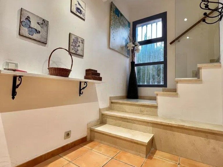 Villa for Sale in Nueva Andalucía, Malaga 20