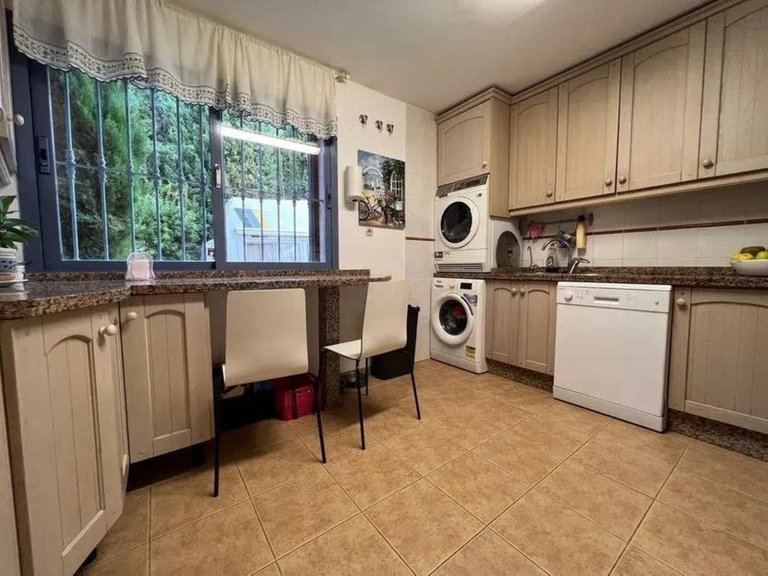 Villa for Sale in Nueva Andalucía, Malaga 6