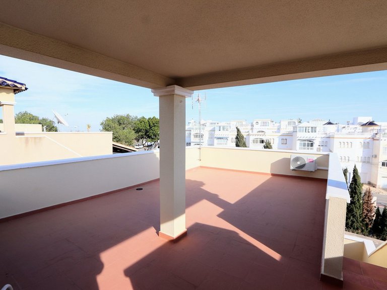 Villa for Sale in Villamartin, Alicante 20