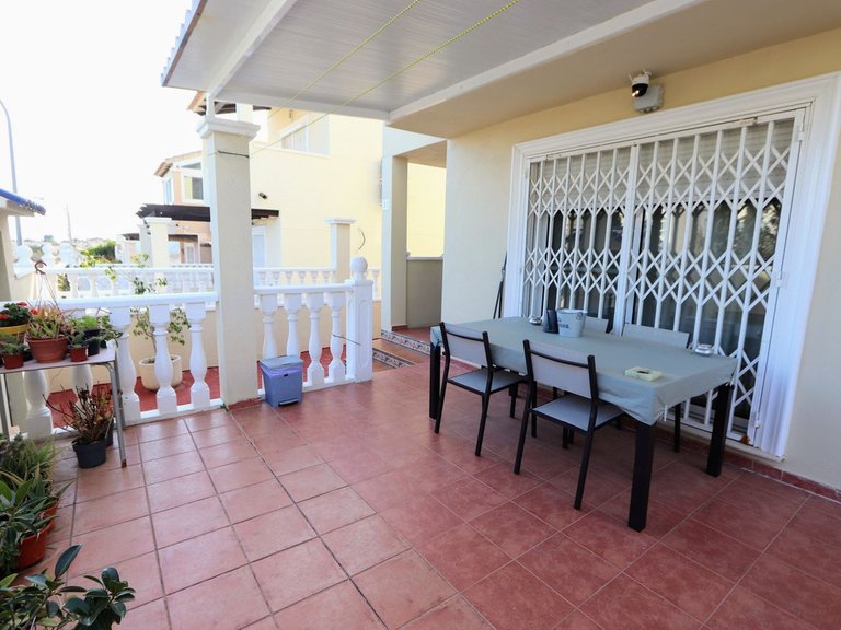 Villa for Sale in Villamartin, Alicante 27