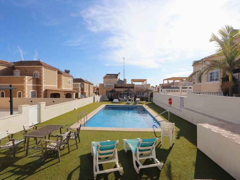 Villa for Sale in Villamartin, Alicante 36