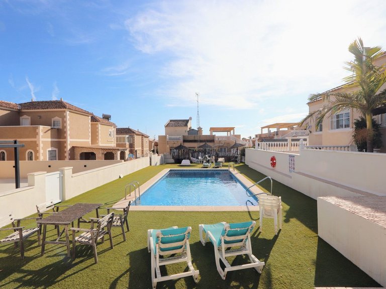 Villa for Sale in Villamartin, Alicante 37
