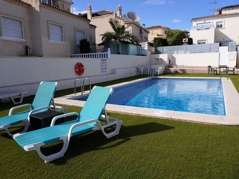 Villa for Sale in Villamartin, Alicante 38