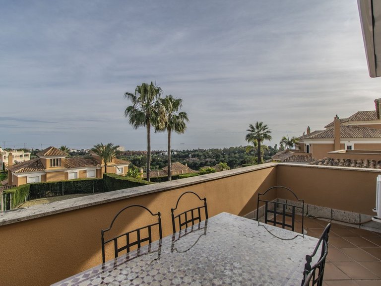 Villa for Sale in Santa Clara, Malaga 2