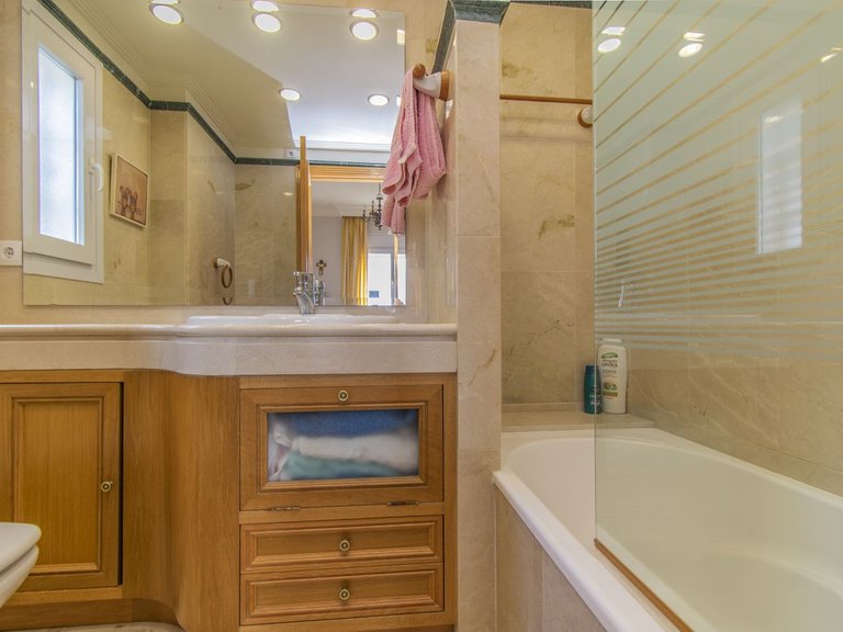 Villa for Sale in Santa Clara, Malaga 7