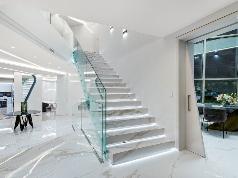 Villa for Sale in Marbella, Malaga 18