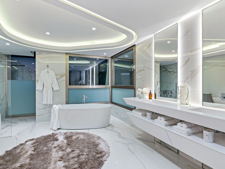 Villa for Sale in Marbella, Malaga 4