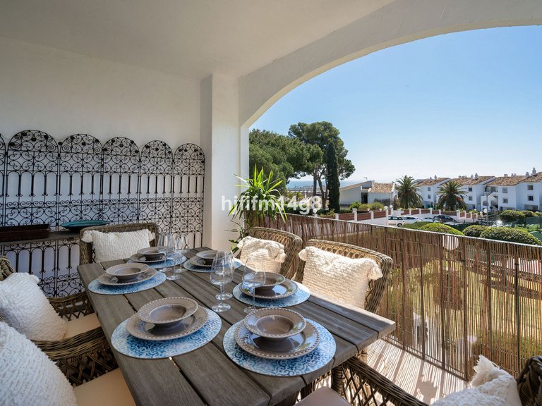 Apartment for Sale in Nueva Andalucía, Malaga 1