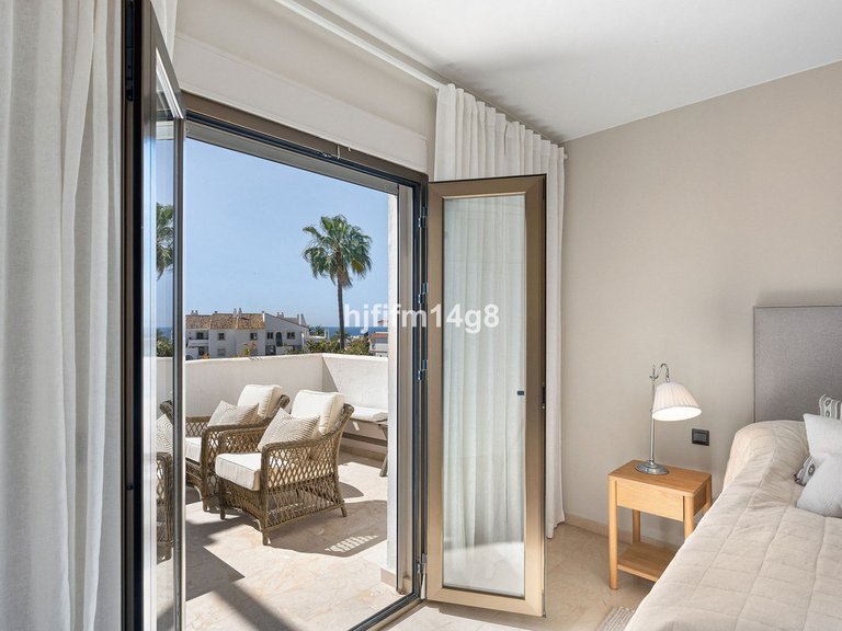 Apartment for Sale in Nueva Andalucía, Malaga 12