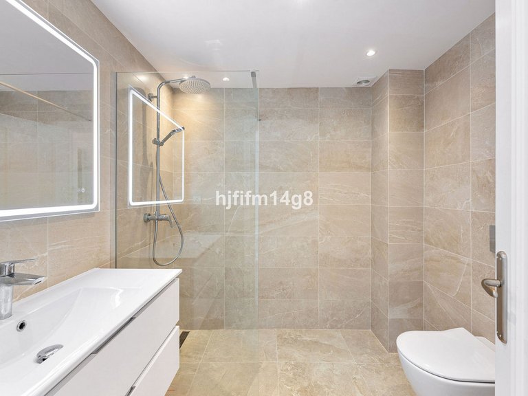 Apartment for Sale in Nueva Andalucía, Malaga 14