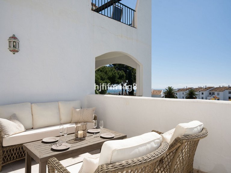Apartment for Sale in Nueva Andalucía, Malaga 2