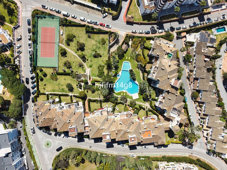Apartment for Sale in Nueva Andalucía, Malaga 23