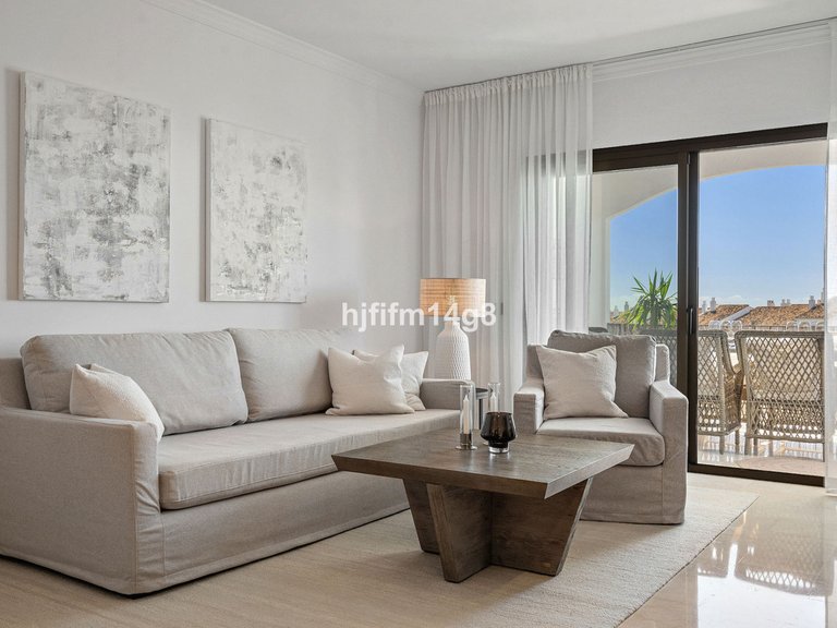 Apartment for Sale in Nueva Andalucía, Malaga 4