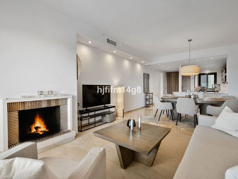 Apartment for Sale in Nueva Andalucía, Malaga 5