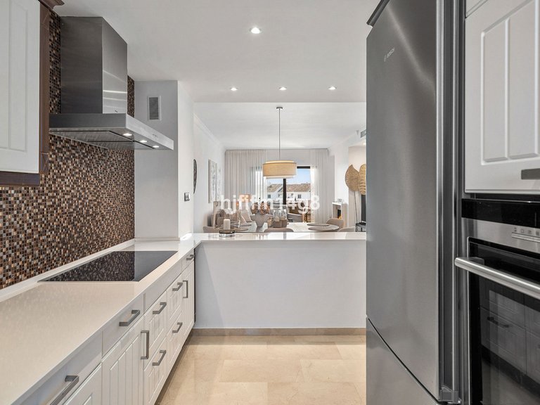 Apartment for Sale in Nueva Andalucía, Malaga 8